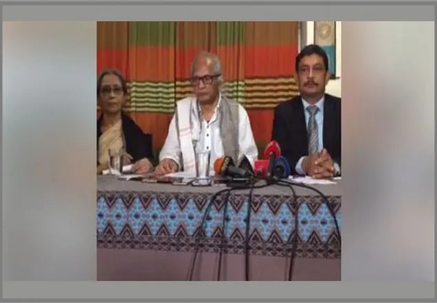 চাপ দিয়ে ও মারধর করে স্বীকারোক্তি নেওয়া হয়েছে: ফরহাদ মজহার