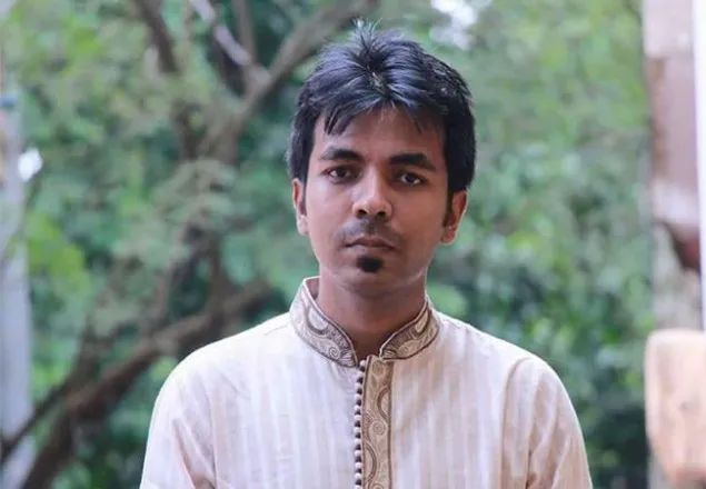 ফাও খেতে বাধা দেয়ায় ছাত্রলীগ নেতার মারধরে আহত ২