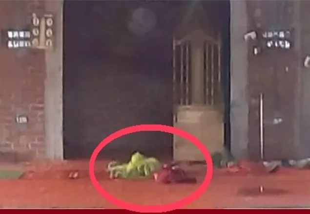 গাজীপুরে মসজিদের ভেতরে গলাকাটা লাশ 