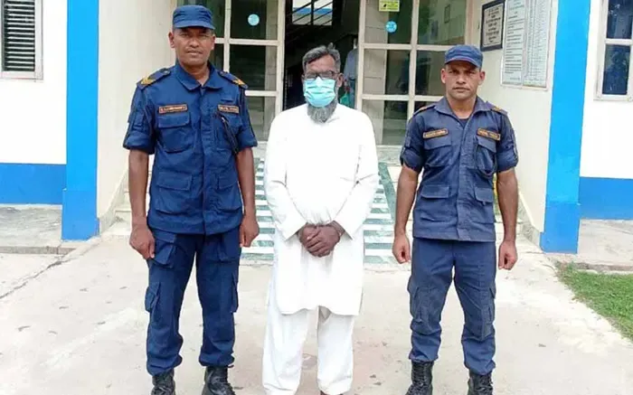 জেল থেকে সুড়ঙ্গ খুঁড়ে পালানো আসামিকে ১৪ বছর পর গ্রেপ্তার