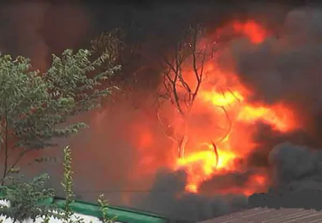 রাজধানীর শ্যামপুরে টেক্সটাইল মিলে অগ্নিকাণ্ড