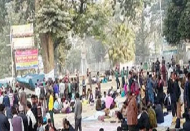 চার শর্তে অনশন ভাঙলেন শিক্ষকরা