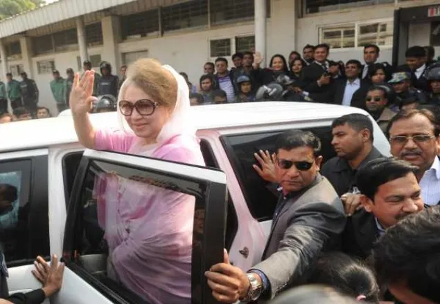 দুর্নীতি মামলায় খালেদার পক্ষে যুক্তিতর্ক চলছে