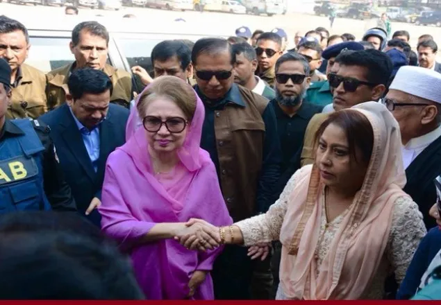আদালতে খালেদা, যুক্তিতর্ক শুরু