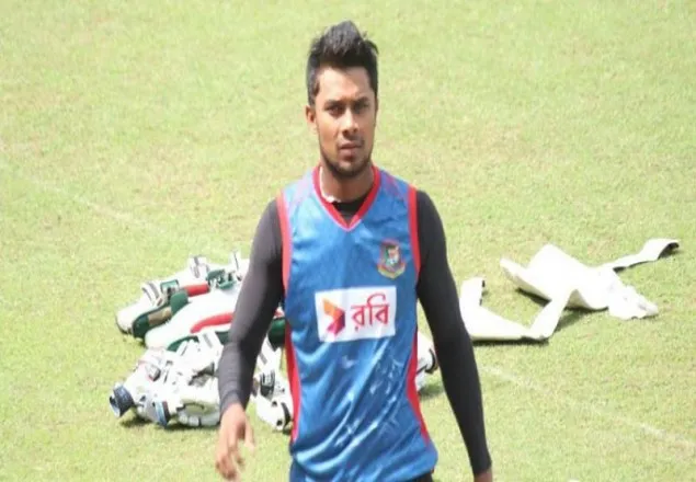 ‘ম্যাও’ বলায় দর্শককে থাপড়ালেন সাব্বির