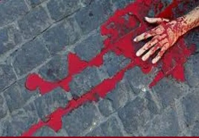 বাসের ধাক্কায় বাবা-মেয়ে নিহত, মা-ছেলে গুরুতর আহত 