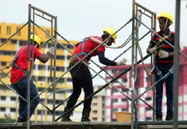 এক বছরে ১২৪২ শ্রমিক নিহত, আহত ৩৭১