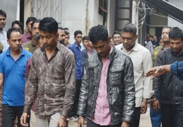 গোয়েন্দা ‍পরিচয়ে তুলে নিয়ে ছিনতাই, চট্টগ্রামে আটক ১১