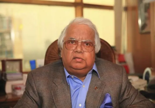 আত্মসমর্পণ করতেই হবে নাজমুল হুদাকে