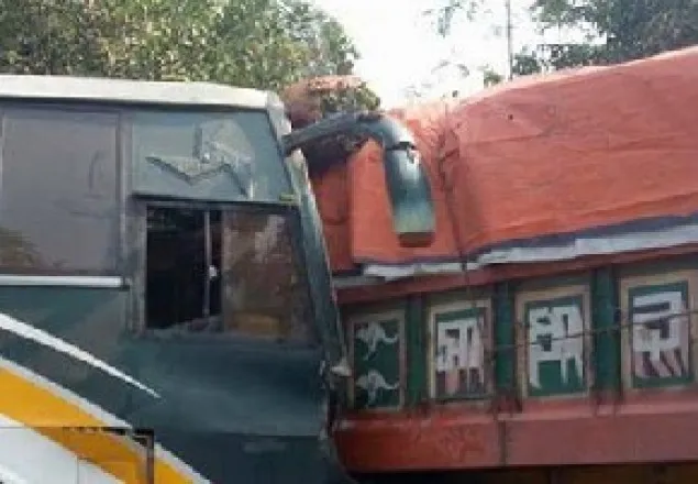 গোপালগঞ্জে সড়ক দুর্ঘটনায় নিহত ২