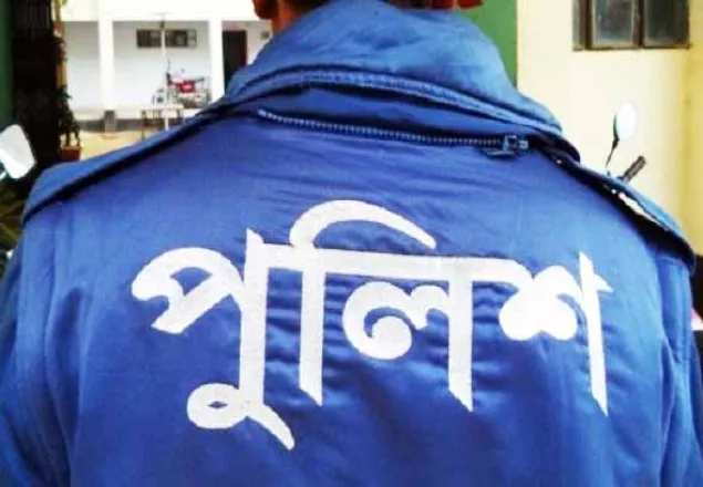 খুলনায় ইভটিজিংয়ের অভিযোগে ১২ পুলিশ ক্লোজড