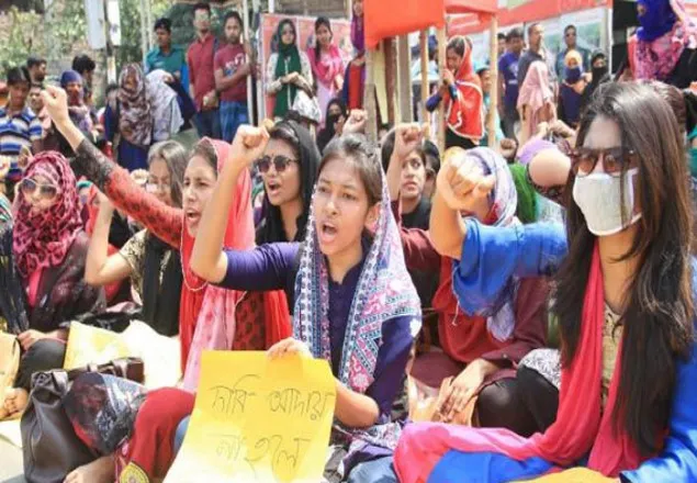 ফল প্রকাশের আশ্বাসে আন্দোলন প্রত্যাহার শিক্ষার্থীদের