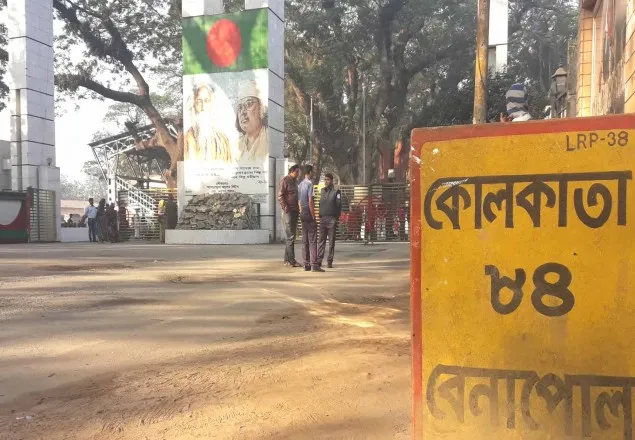 বেনাপোল বন্দরে তৃতীয় দিনের মতো আমদানি রপ্তানি বন্ধ 