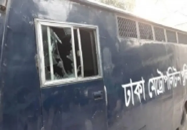 বিএনপির মিছিল থেকে হামলা চালিয়ে আটক কর্মী ‘ছিনতাই’