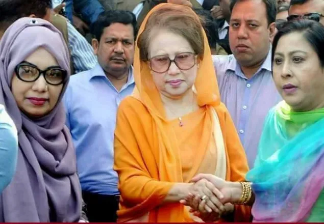 আদালতে খালেদা জিয়া, দ্বিতীয় দিনের যুক্তিতর্ক চলছে    