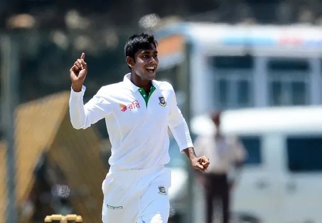 শুরুতেই মিরাজের আঘাত
