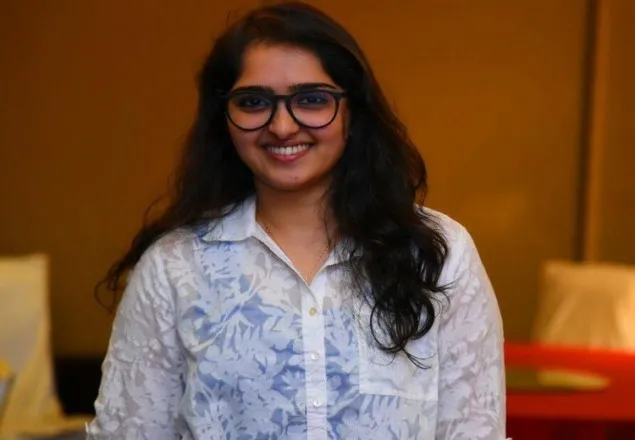 চলন্ত ট্রেনে অভিনেত্রীর শ্লীলতাহানি