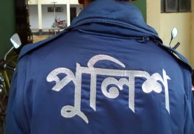 বইমেলায় ডিএমপি’র ইভটিজিং বিরোধী টিম