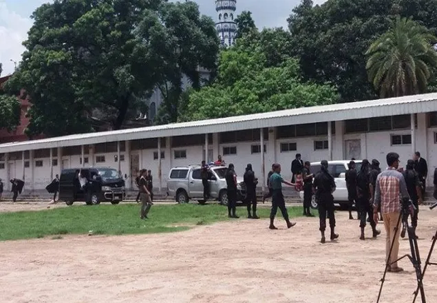 আসামি কাজী সালিমুল হক ও শরফুদ্দিন আদালতে
