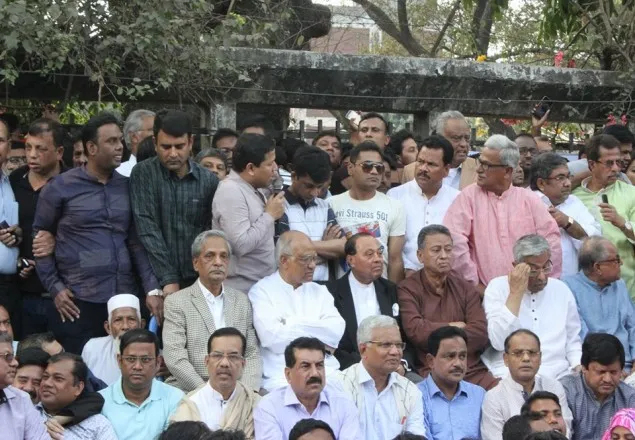 খালেদার মুক্তির দাবিতে বিএনপির অনশন চলছে