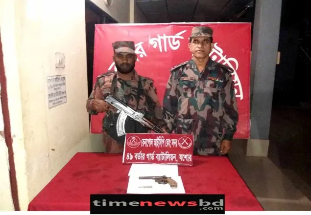 বেনাপোলে পরিত্যাক্ত অবস্থায় অস্ত্র ও গুলি উদ্ধার