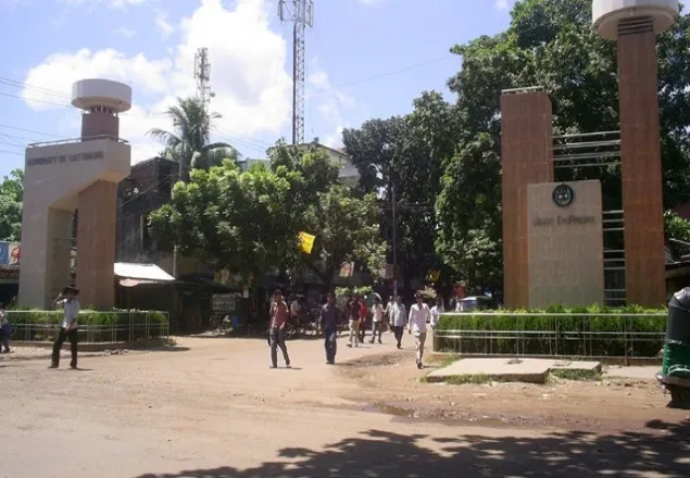 চবির শাটল ট্রেন বন্ধ, বাস চলাচলেও বাধা