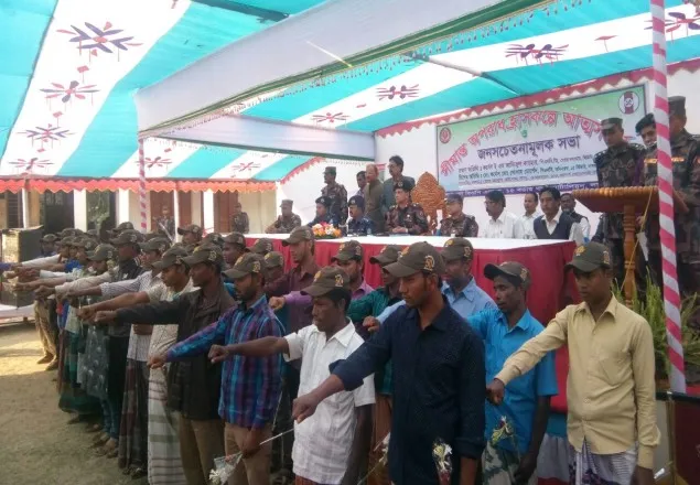হাতীবান্ধায় আলোর পথে ফিরলেন ৩৬ চোরাচালানকারী