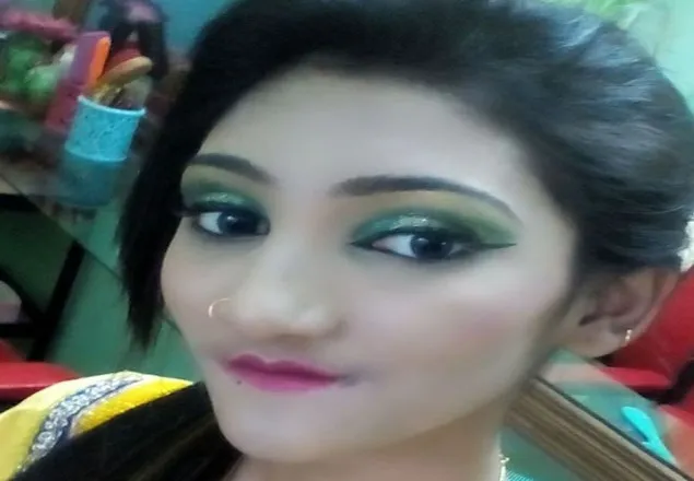 বাবার অ্যাসিড হামলা থেকে বেঁচে ফেরার ১৭ বছর পর বাবলীর আত্মহত্যা