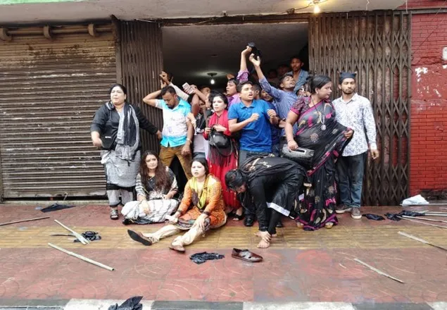 কেন্দ্রীয় কার্যালয় থেকে বিএনপির ২৫ নেতাকর্মী আটক