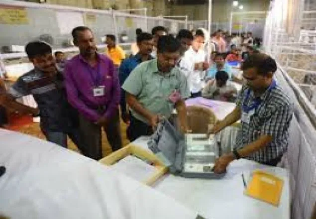 ত্রিপুরায় বিজেপি, মেঘালয়ে কংগ্রেস এগিয়ে