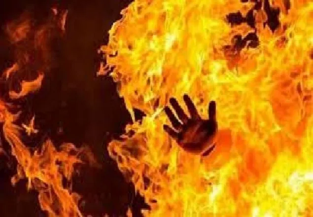 সাতকানিয়ায় আগুনে পুড়ে মা-ছেলে নিহত  