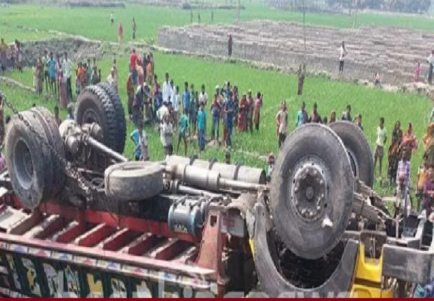 পলাশবাড়ীতে সড়কে ঝরল ১২ প্রাণ   