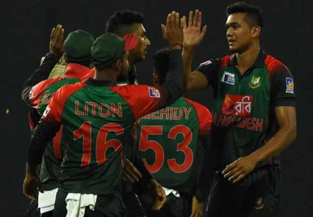 টস জিতে বোলিংয়ে বাংলাদেশ