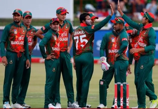 বোলিংয়ে বাংলাদেশ, ফিরলেন সাকিব 