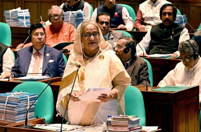 সরকারি চাকুরেদের বিশেষ প্রণোদনা দেয়ার ঘোষণা দিয়েছেন প্রধানমন্ত্রী