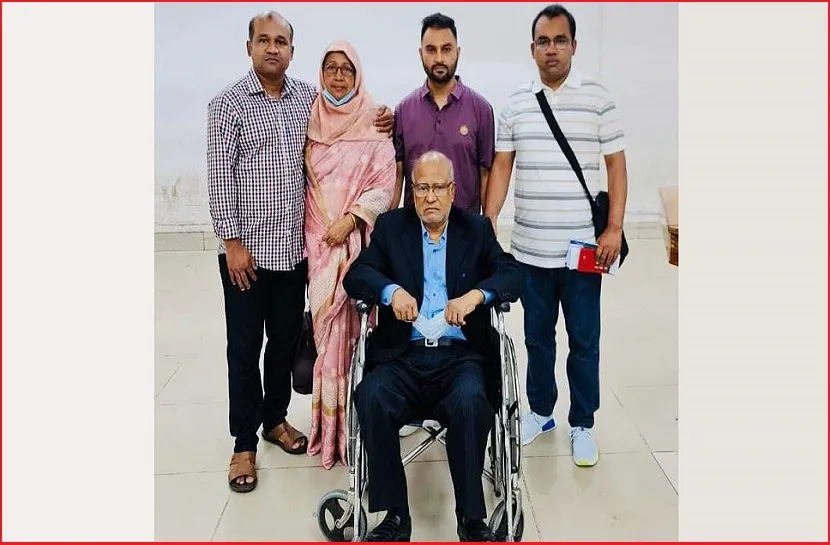 উন্নত চিকিৎসার নিতে সিঙ্গাপুর গেলেন খন্দকার মোশাররফ হোসেন
