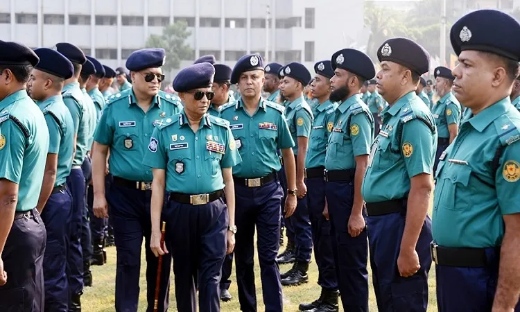 মাথা ঠান্ডা রেখে দায়িত্ব পালনের নির্দেশ: ডিএমপি কমিশনার