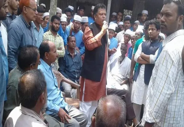 ভেজাল ইট দিয়ে কাজ করার প্রতিবাদে প্রতিষ্ঠান প্রধানের উপর হামলা