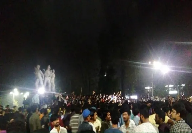 স্থগিত নয়,আন্দোলন চলবে, ঢাবিতে আবার বিক্ষোভ