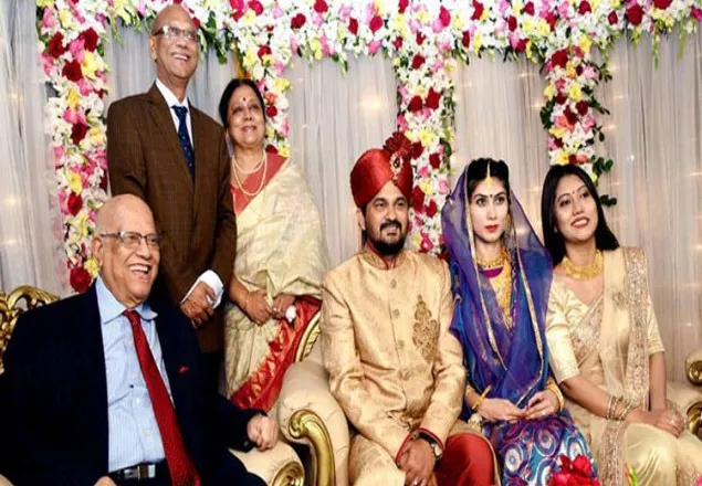 ইমরান সরকারের সাথে মন্ত্রীকন্যার বিচ্ছেদ