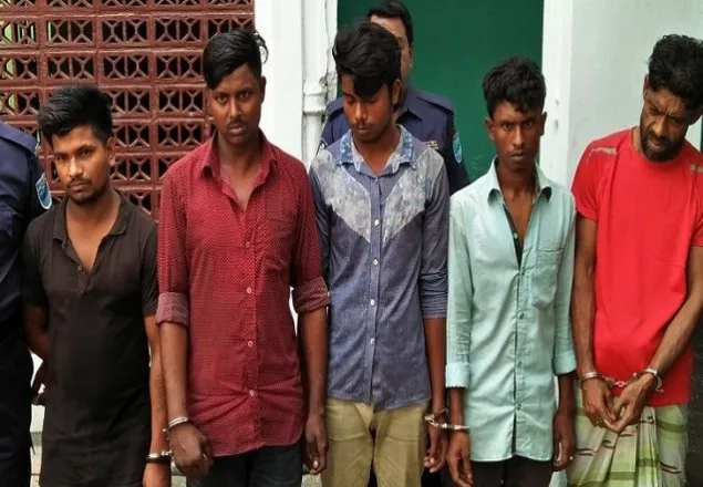 বাসে গণধর্ষণ: ৫ আসামি রিমান্ডে