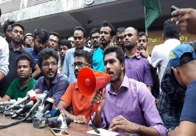 শুধু ঘোষণা নয়, প্রধানমন্ত্রীকে সময়সীমাও বলতে হবে
