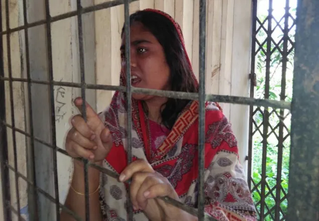পরকীয়া লুকাতে সন্তানকে পুড়িয়ে হত্যা