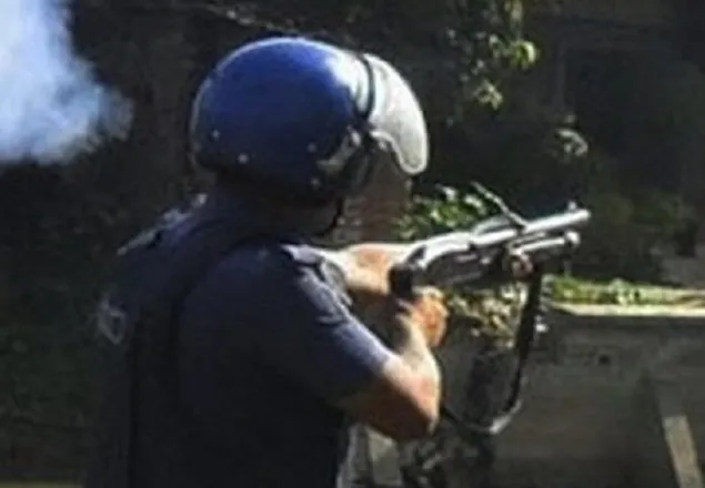 নারায়ণগঞ্জে ‘বন্ধুকযুদ্ধে’ যুবক গুলিবিদ্ধ  