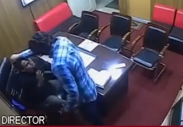 চাঁদার দাবিতে কোচিং মালিক’কে পেটাল ছাত্রলীগ নেতা 