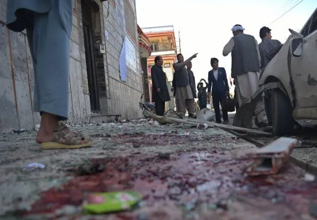 আফগানিস্তানে ভোটার নিবন্ধন কেন্দ্রে হামলায় নিহত ৬৩