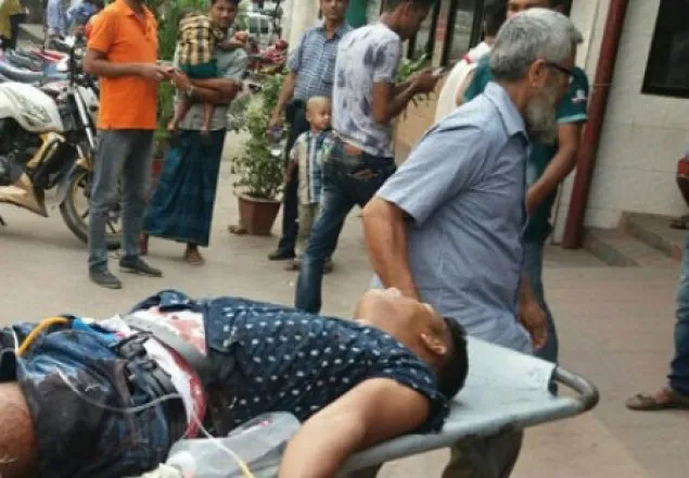 এবার রাজধানীতে বাসের চাকায় চালকের পা বিচ্ছিন্ন