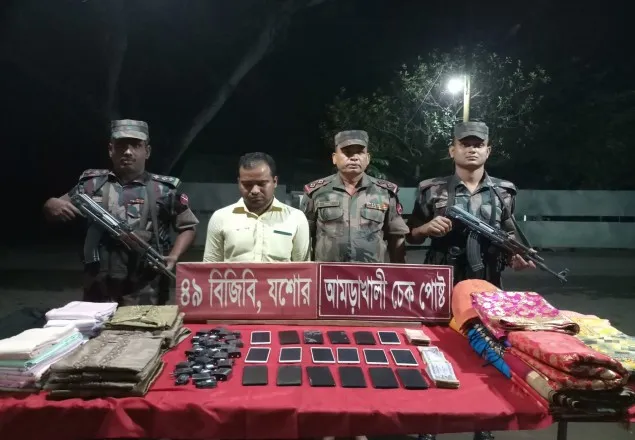 বেনাপোলে ভারতীয় পূর্ণও টাকাসহ আটক ১