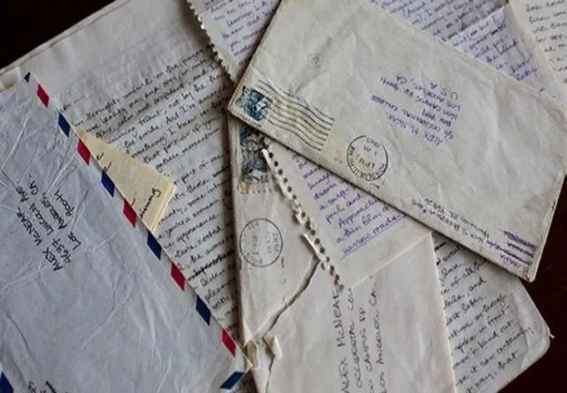 হাতে চিঠি লেখার অভ্যাস কি আর ফেরানো যাবে?