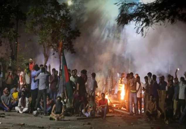 কোটা বাতিলের প্রতিশ্রুতি নিয়ে উদ্বেগ-সংশয়, নতুন কর্মসূচি